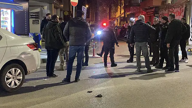 Alacak verecek kavgasında silahlar konuştu!