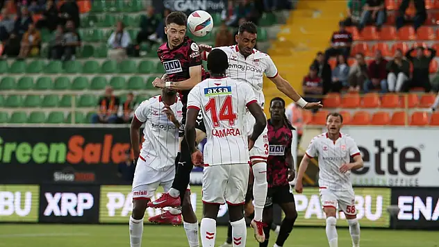 Alanyaspor sezonu galibiyetle kapattı