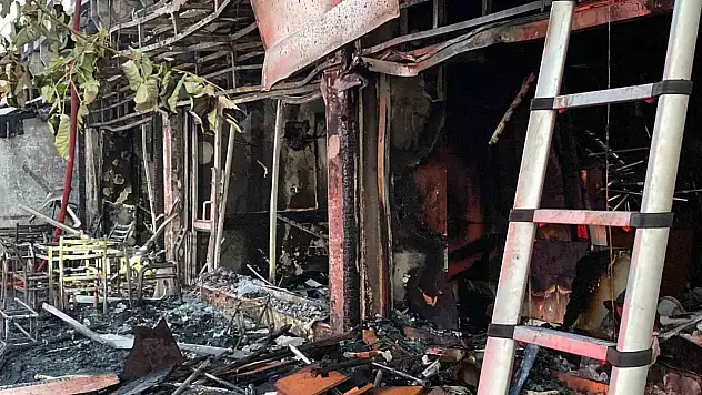 Alevlere teslim olup küle döndü