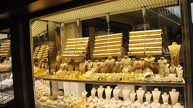 Altın alımında yeni dönem! Sertifika zorunluluğu mu geliyor?