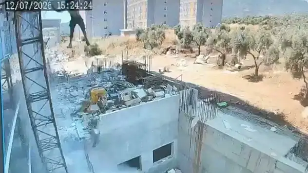 Altındaki pano çekildi, geriye dehşet dolu görüntüler kaldı