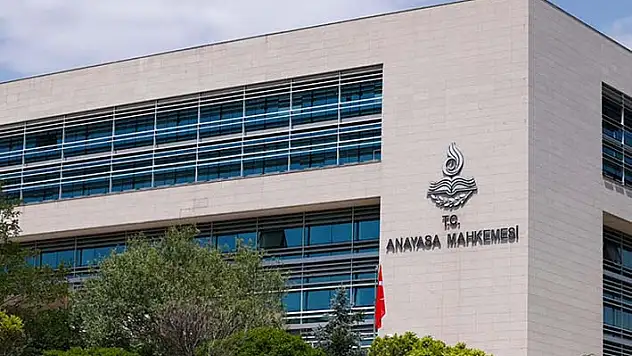 Dosyalar yığıldı, başvuru sayısı 450 bin