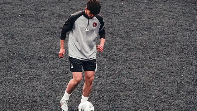 Arabuluculuk için gitti, canından oldu: 21 yaşındaki genç futbolcu silahlı saldırıda öldürüldü