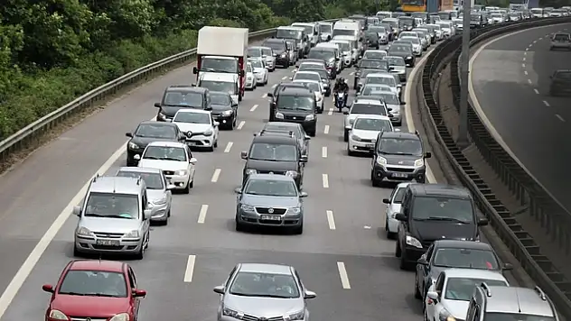 Araç sahipleri dikkat! Kaçak geçişe yeni ayar!