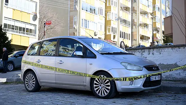 Aracında ölü bulundu