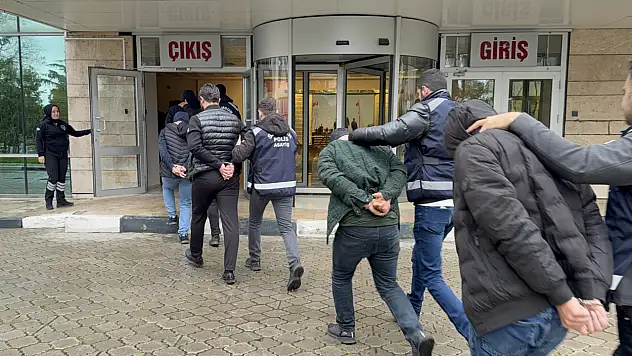 Aralarında Konya'nın da olduğu 13 ilde milyonluk araç vurgunu: 8 kişi tutuklandı