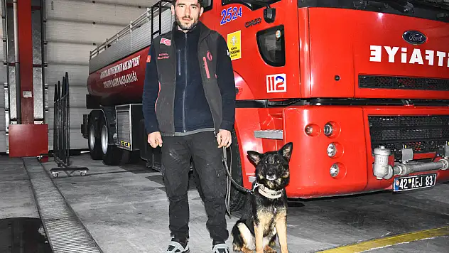 Konya'dan giden arama kurtarma köpeği 18 kişiye ulaşılmasını sağladı