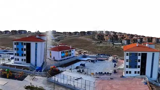 Ardıçlı TOKİ'de Okulların Öğretmen Atamaları Yapıldı, Öğrenci Nakilleri Yapılıyor