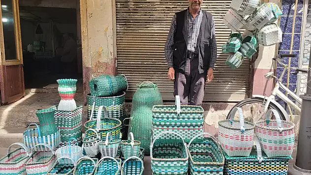 Atık Plastikten Sanata