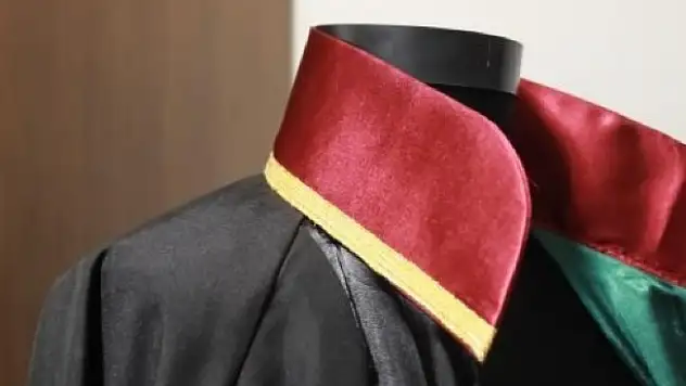 Avukat cezaevine uyuşturucu sokarken yakalandı iddiası!