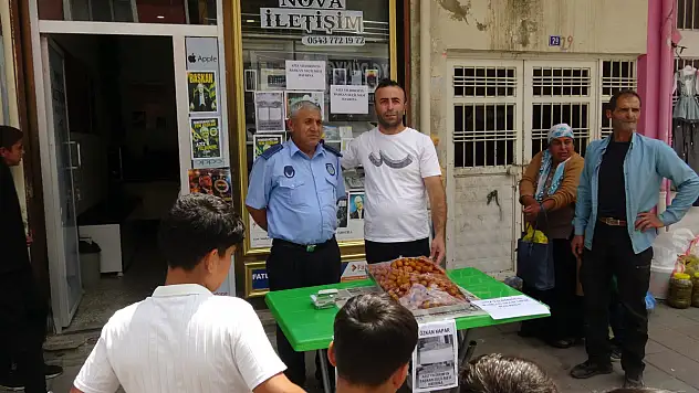 Aziz Yıldırım sevinci sokağa taştı! Başkanlık için lokma dağıttı