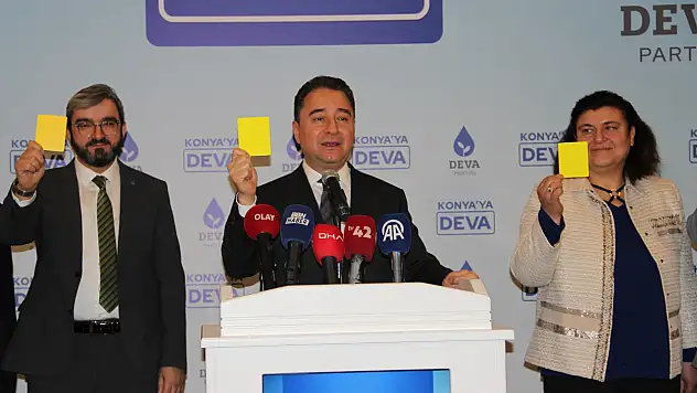 Babacan'dan, İktidara sarı kart
