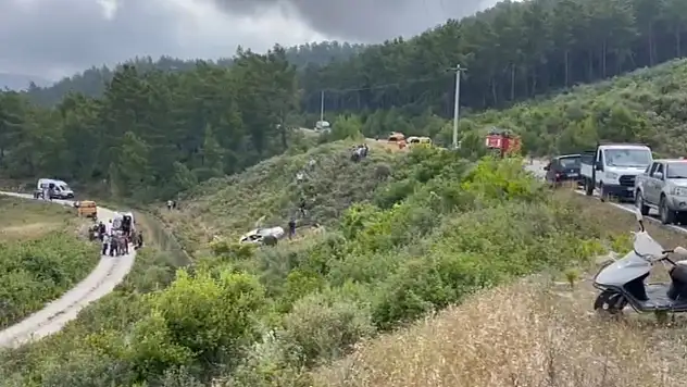 Bahçe işinden dönerken kamyonetle şarampole yuvarlandılar