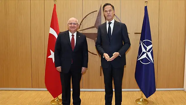 Bakan Güler, Brüksel'de NATO Genel Sekreteri Mark Rutte ile görüştü!