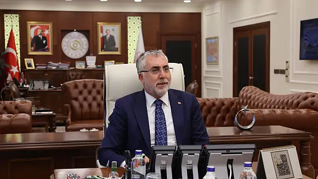 Bakan Işıkhan: 'Kanser hastalarımızı yalnız bırakmadık, 5 yeni akıllı ilaç geri ödeme listesine alındı'