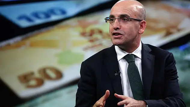 Bakan Mehmet Şimşek gidiyor mu? Piyasada korku havası! Ekonomist isim açıkladı...