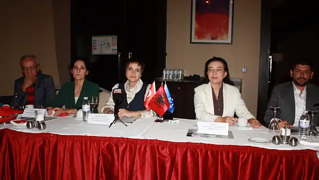 Balkan Kadınlar Derneği'nden büyük proje: Türk firmalarına Avrupa ihracat kapısı açılıyor!