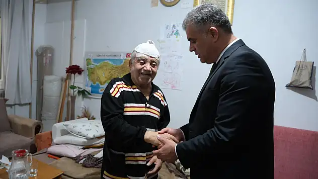 Başkan Ahmet Kısa'dan, eski başkana 'Geçmiş olsun' ziyareti