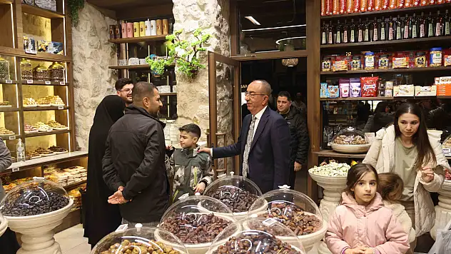 Başkan Kavuş: Esnafımızın emeği, şehrimizin bereketidir