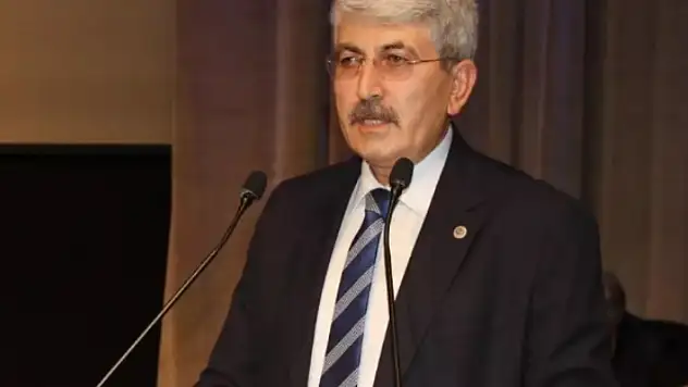 Başkan Özdemir'den basın özgürlüğünü kısıtlayıcı maddeler kaldırılsın vurgusu!