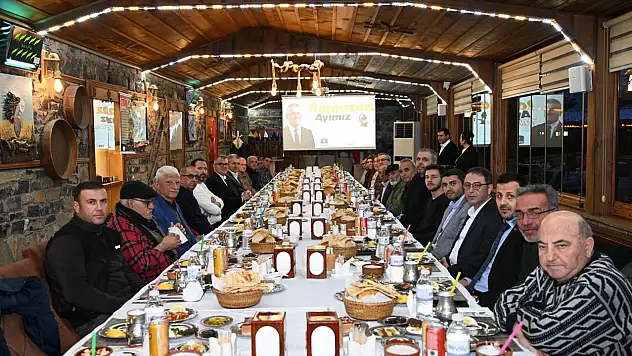 Başkan Ustaoğlu basınla bir araya geldi: 'Eleştirileriniz ve önerileriniz yol gösterici'