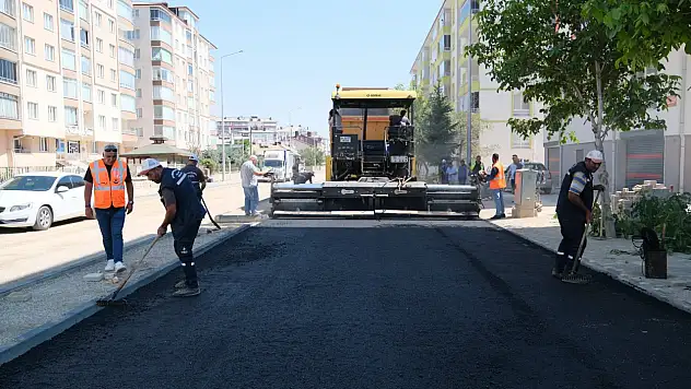 Başkan Ustaoğlu müjdeyi duyurdu: O caddede üstyapı yenileme işlemleri tamamlandı