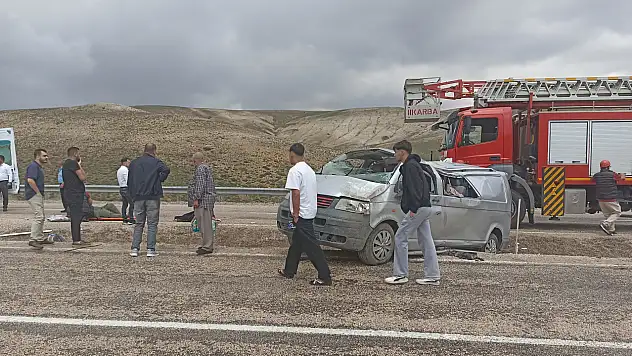 Bayram yolunda feci kaza: 1 ölü, 8 yaralı!