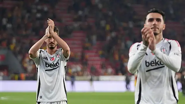 Beşiktaş'ta Emirhan Topçu ve Salih Uçan'dan sakatlık açıklaması