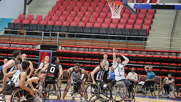Beşiktaş tekerlekli sandalye basketbol takımı yarı final biletini Konya'da aldı