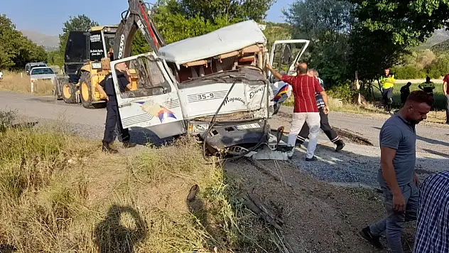Beyşehir'de feci kaza: 4 kişi yaralandı!