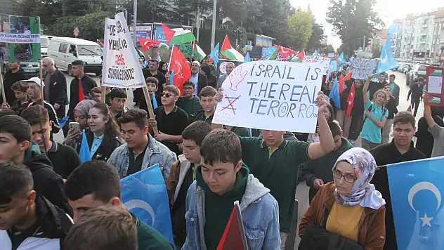 Beyşehir'de öğrenciler Filistin için bir araya geldi