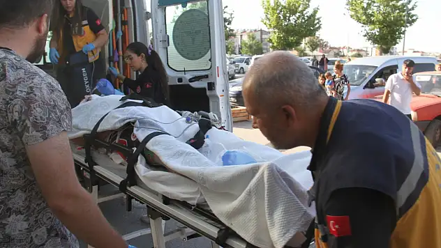 Beyşehir'de otomobil, bisikletliye çarptı: Bir yaralı!