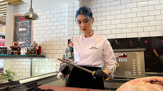 Bıçağı eline aldı, veganlığı kesip attı