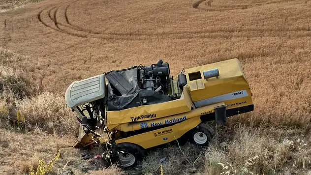 Biçerdöver ile otomobilin çarpıştı: 3 kişi yaralandı