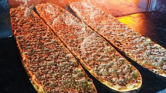 BİM'de satılan paketli etliekmek tartışması alevlendi! Konya'dan ilk tepki geldi...