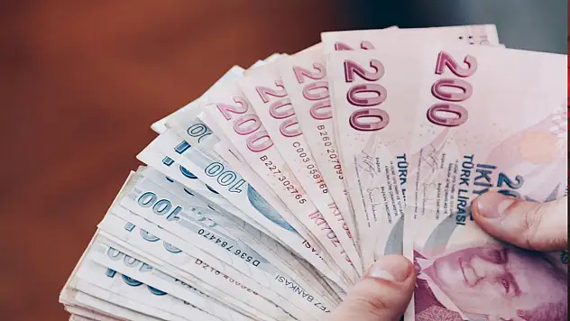 Binlerce kişiyi ilgilendiriyor: Milyarca liralık ödemeler hesaplara yatıyor