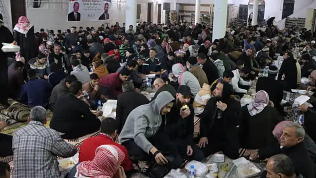 Binlerce Suriyeliyle aynı sofrada: Konya'dan gönül köprüsü