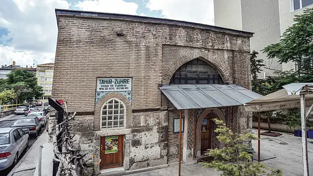 Bir aşk 3 ölüm bir camii