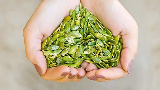 Bir avuç kabak çekirdeğiyle sağlığınızı destekleyin: Faydaları saymakla bitmiyor!