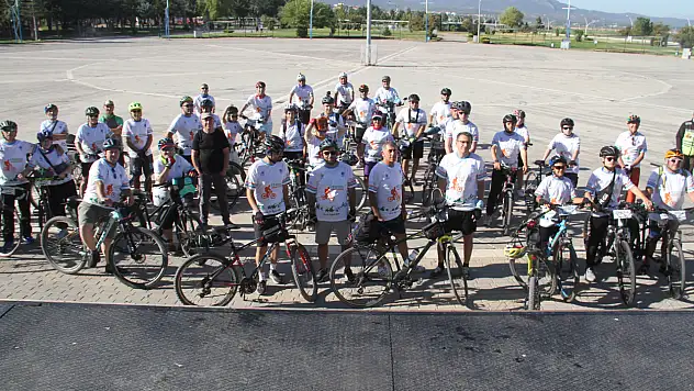 Bisiklet festivali Beyşehir Gölü kenarında başladı