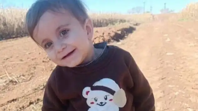 Boğazına yabancı cisim kaçan 4 yaşındaki çocuk hayatını kaybetti