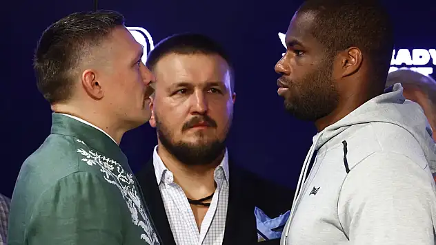 Boks tarihine geçecek gecede her şey bu maçta! Usyk – Dubois rövanşı ne zaman, nerede, hangi kanalda?