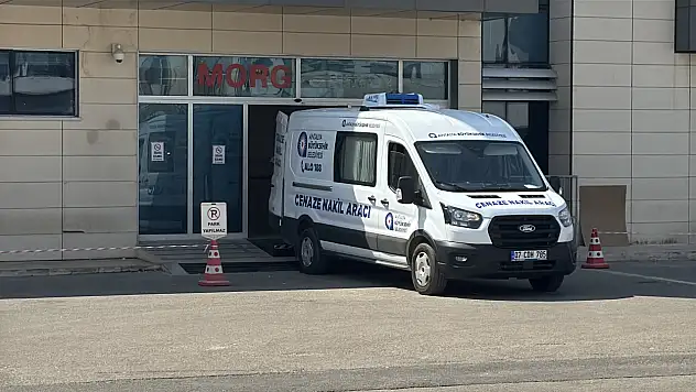 Boşandığı eşini boğarak öldürdü