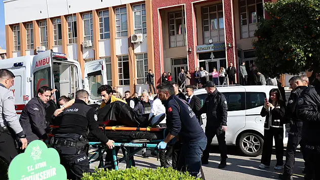 Boşanma davası kabusa döndü! Adliye önünde sırtından bıçaklandı