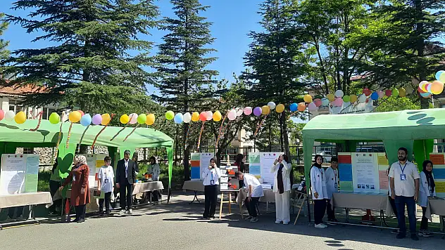 Bozkır'da açılan Bilim Fuarı  katılımcıların beğenisini topladı