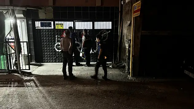 Otomobilde uyuyan kişi  hayatını kaybetti