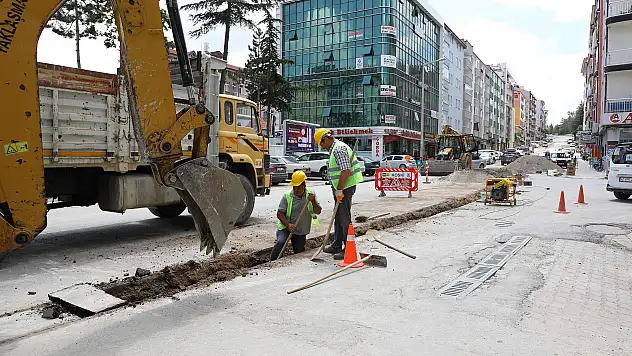 Büyükşehir 10 kilometre su şebeke ıslahı gerçekleştiriyor