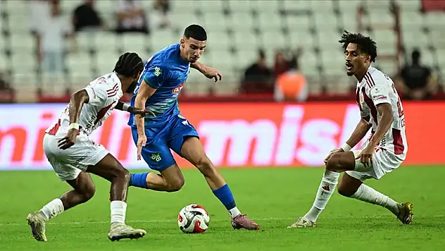 Çaykur Rizespor'dan Antalya'da gollü zafer!