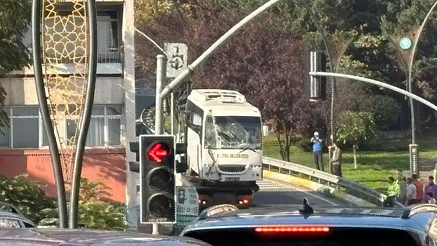 Cenazeden dönerken kaza: 3'ü polis 7 yaralı