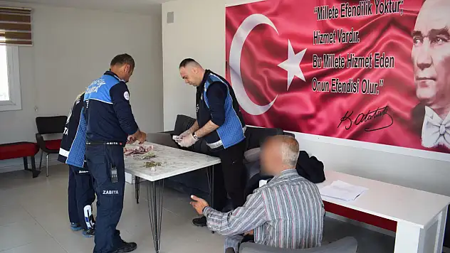 Cepleri dolu olan dilencinin üzerinden çıkan para pes dedirtti!